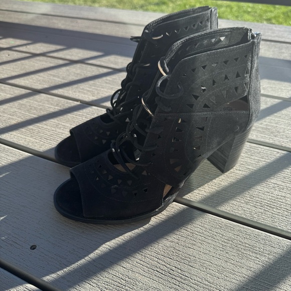 Vince Camuto VP- Lallia NWT - Picture 2 of 10